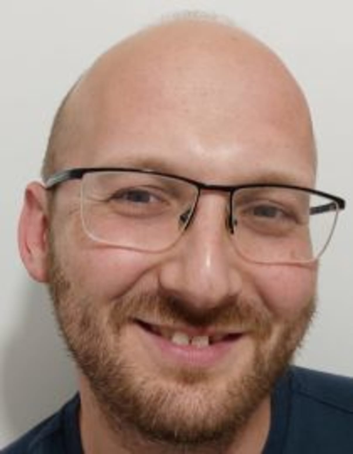 תמונת פורטרט של בעל המקצוע