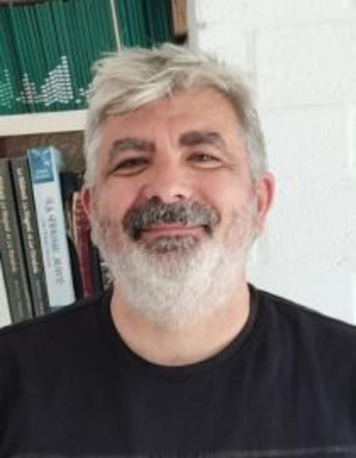 תמונת פורטרט של בעל המקצוע