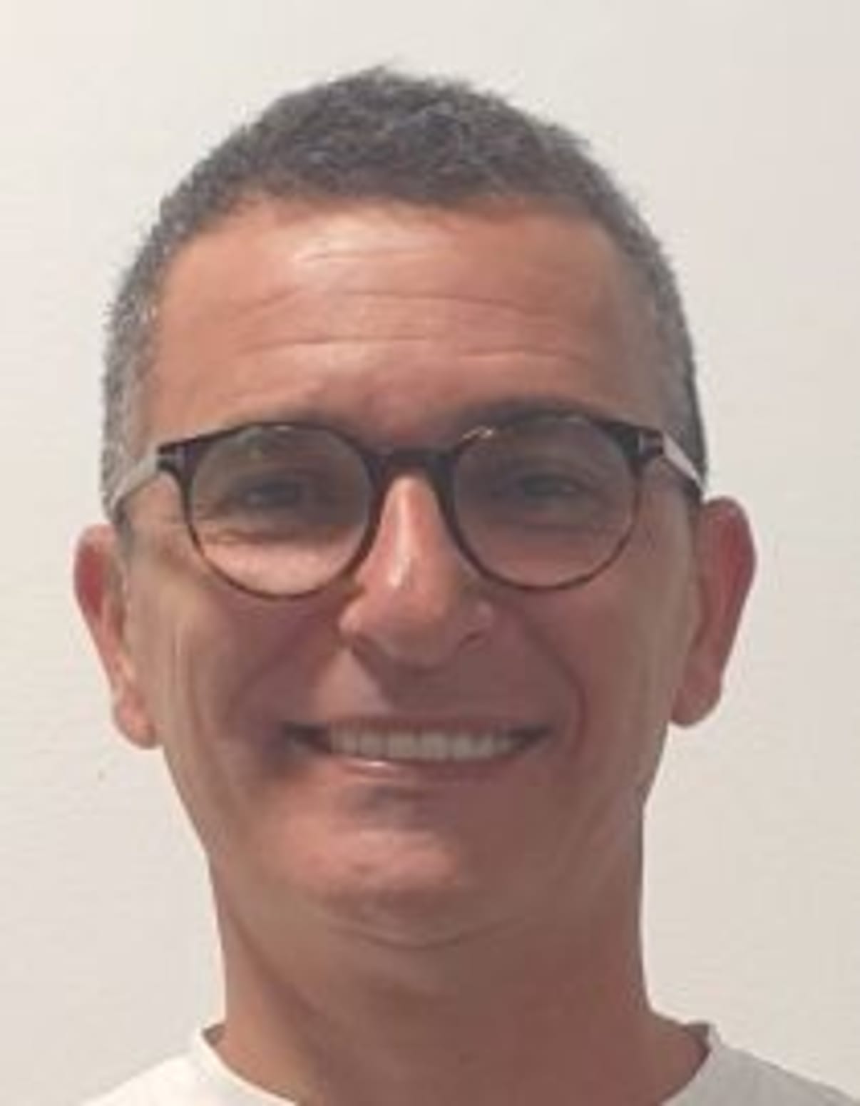 תמונת פורטרט של בעל המקצוע