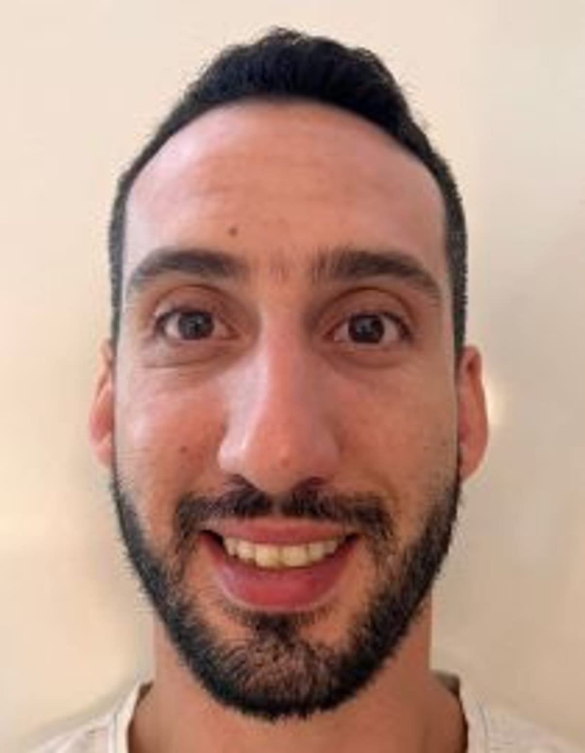 תמונת פורטרט של בעל המקצוע