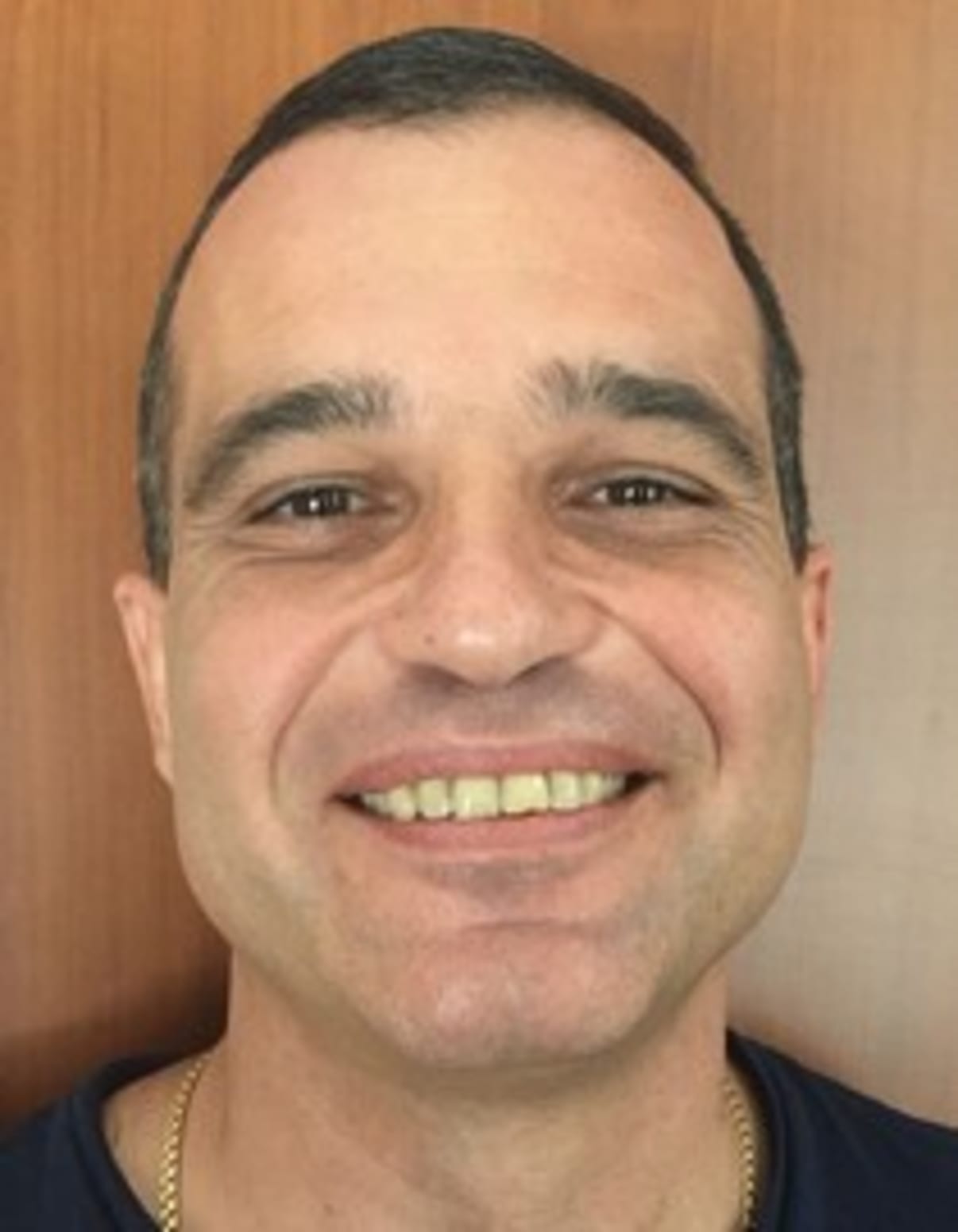 תמונת פורטרט של בעל המקצוע