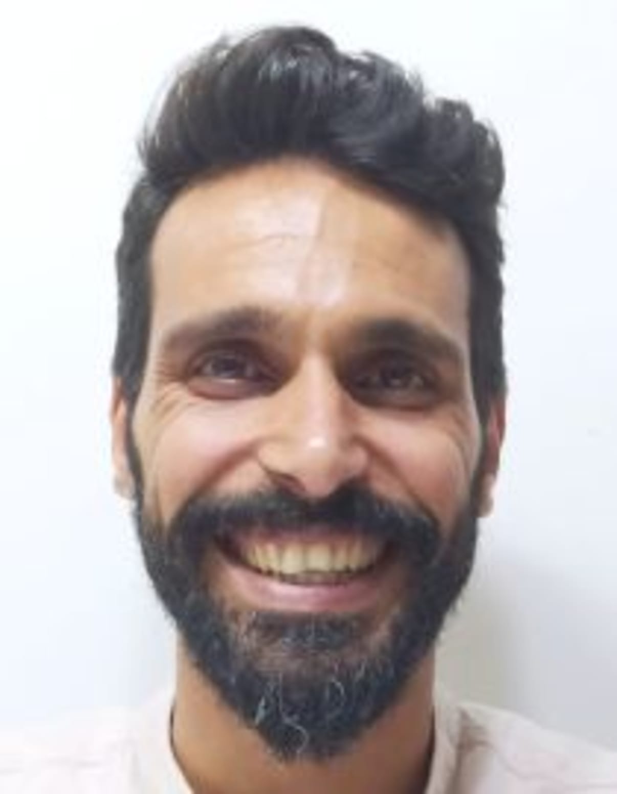 תמונת פורטרט של בעל המקצוע