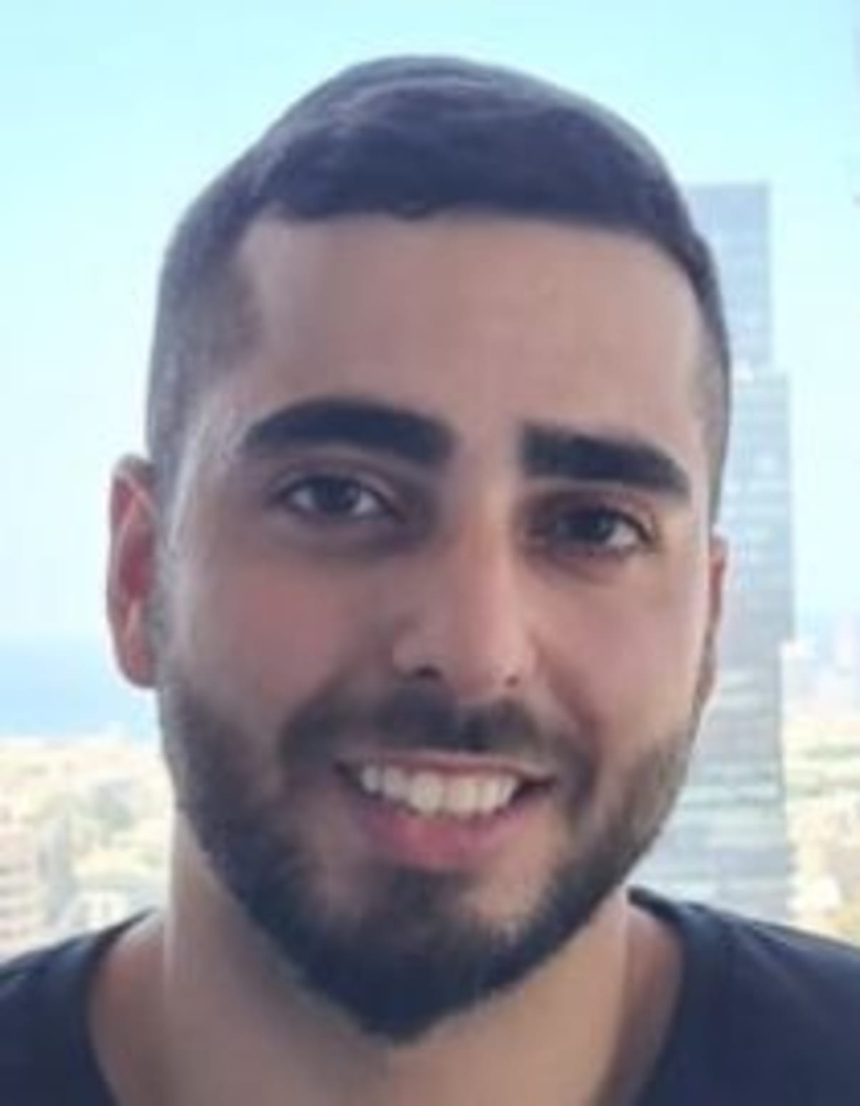 תמונת פורטרט של בעל המקצוע