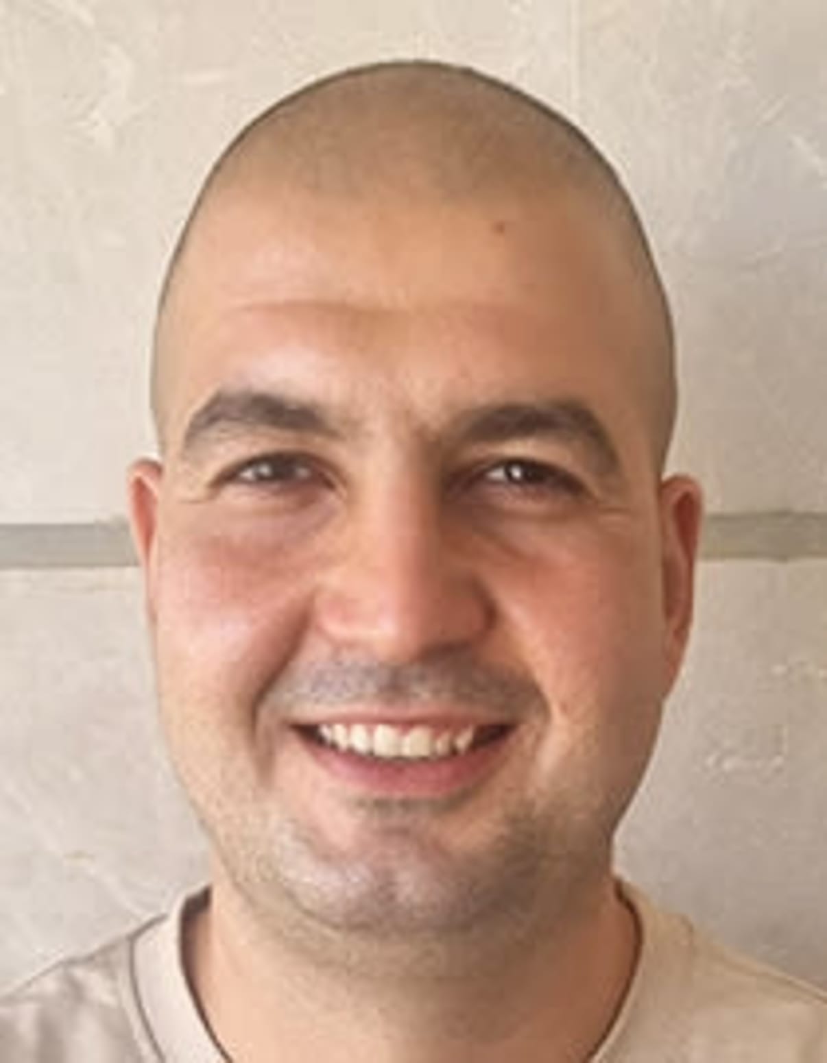 תמונת פורטרט של בעל המקצוע