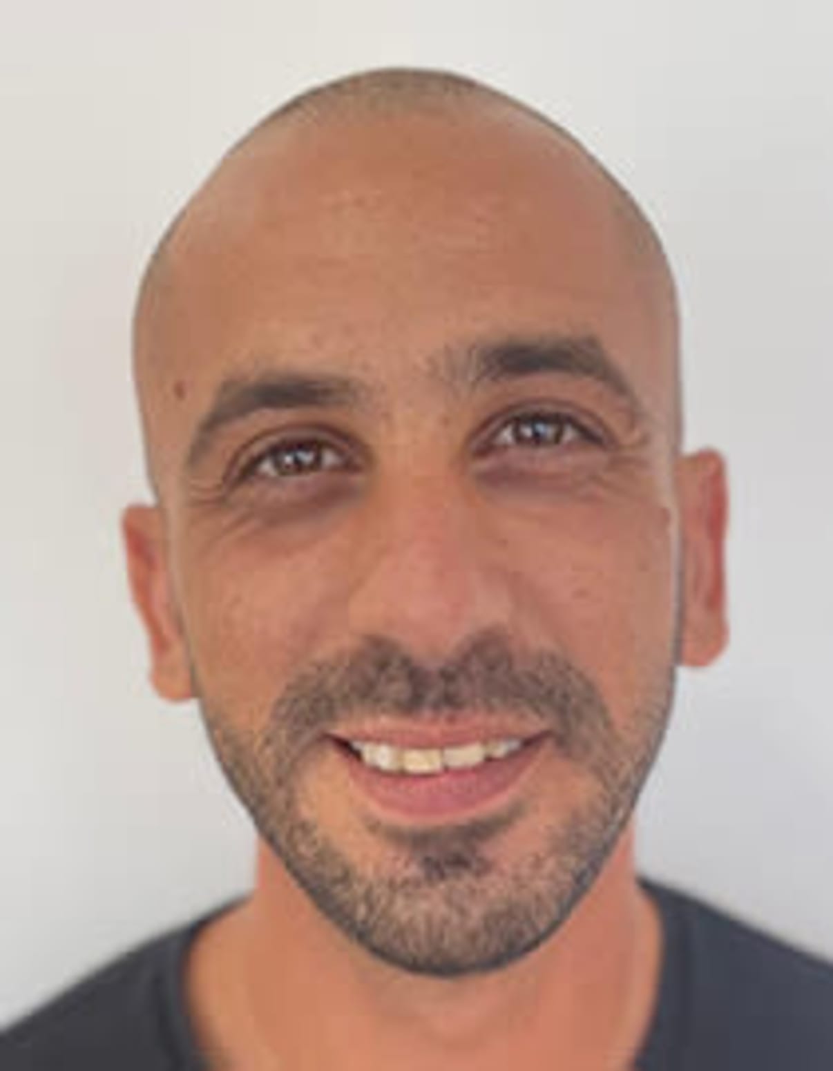 תמונת פורטרט של בעל המקצוע