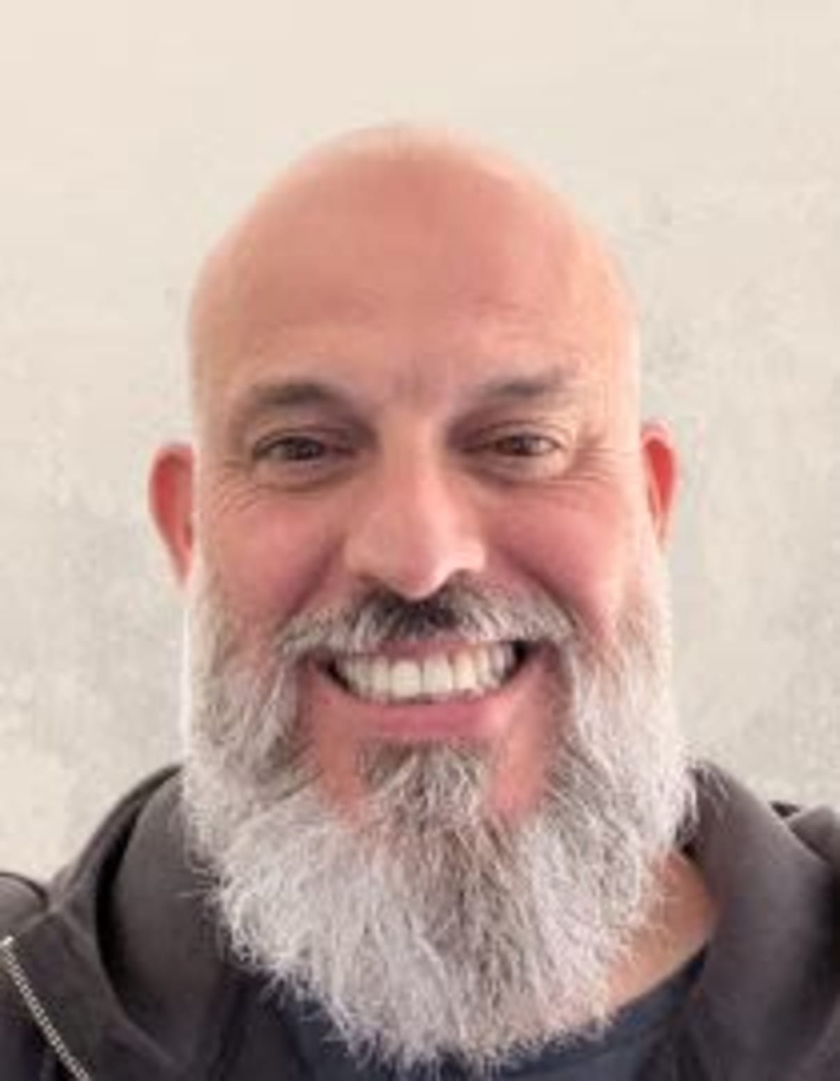 תמונת פורטרט של בעל המקצוע