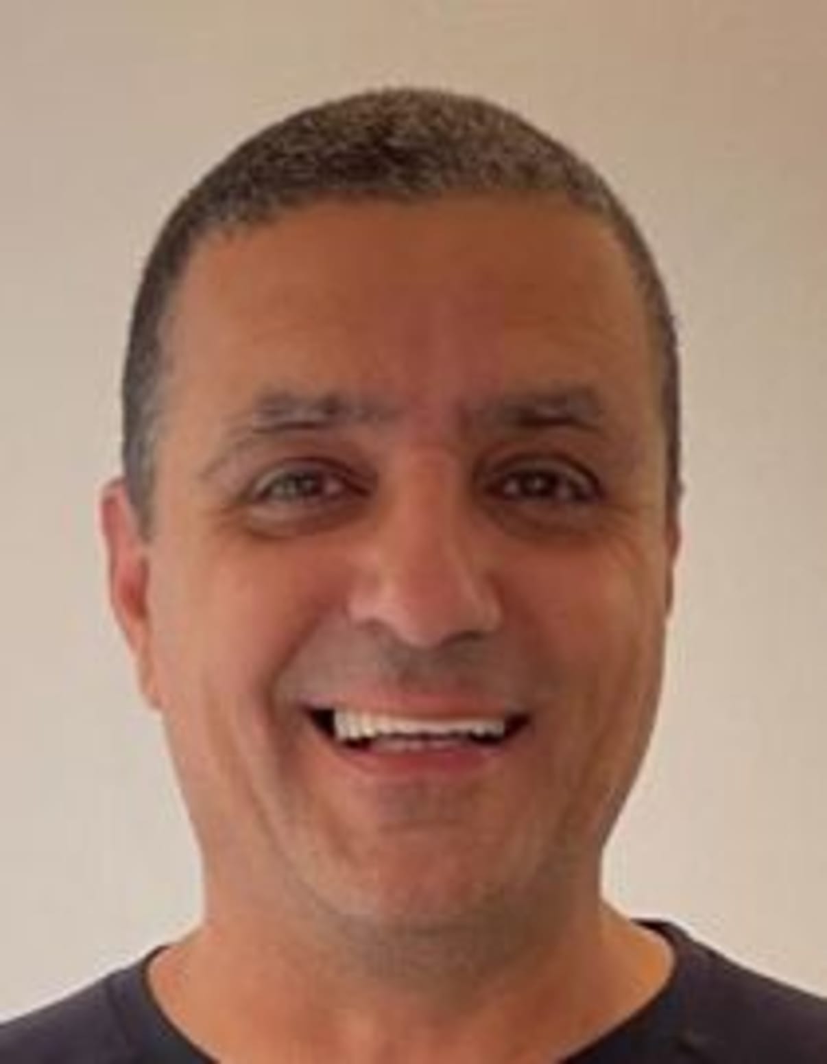 תמונת פורטרט של בעל המקצוע