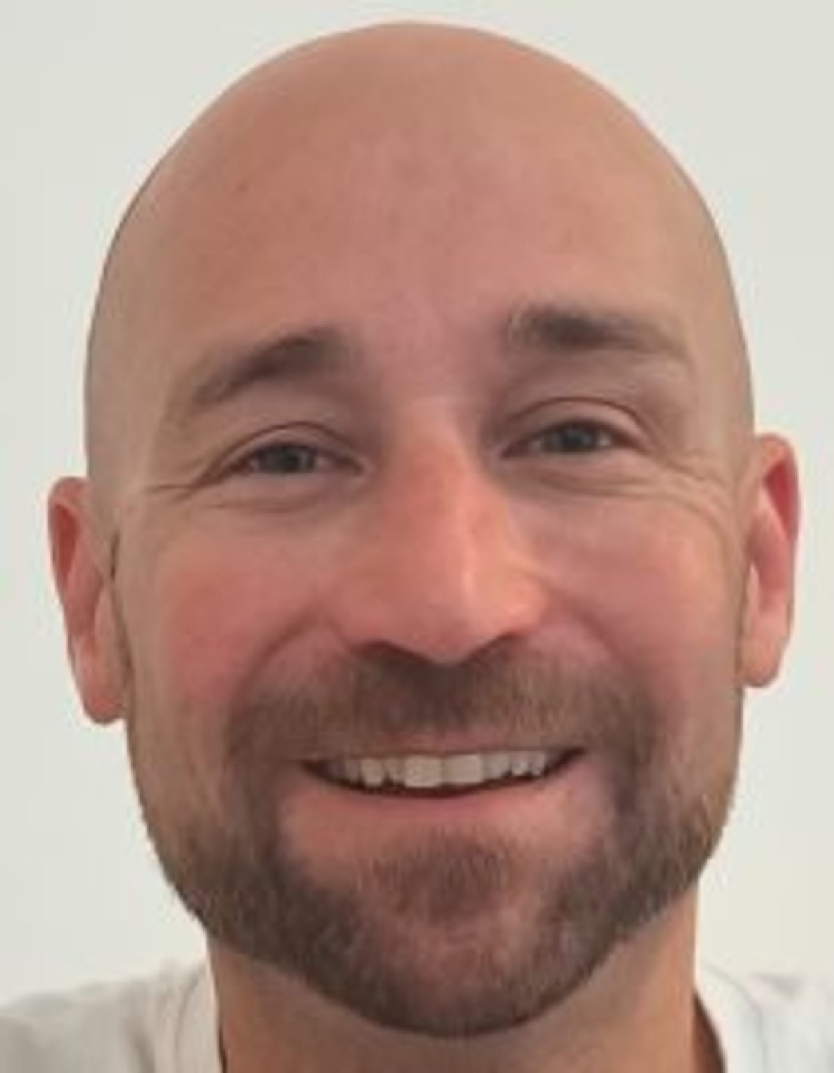 תמונת פורטרט של בעל המקצוע