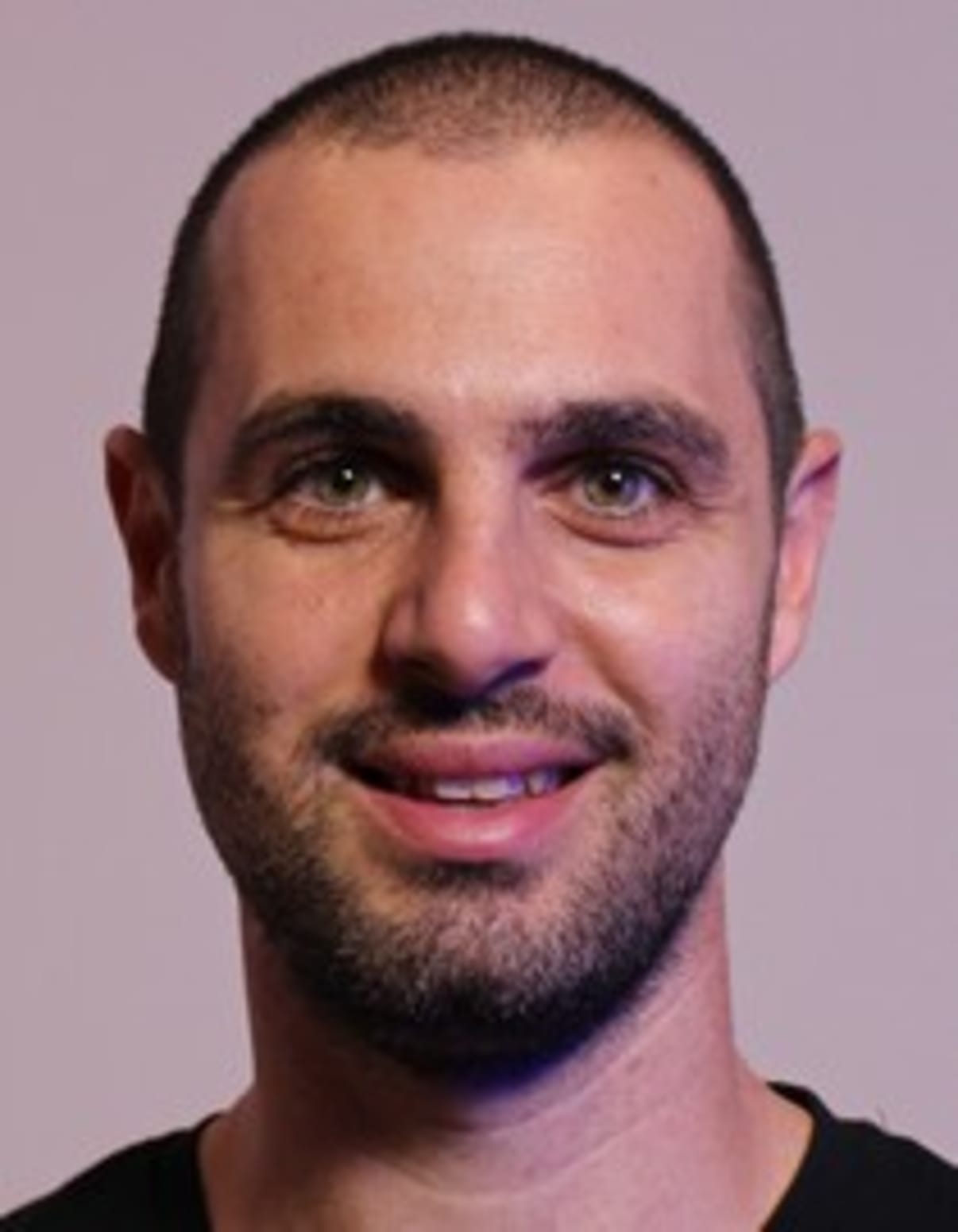 תמונת פורטרט של בעל המקצוע