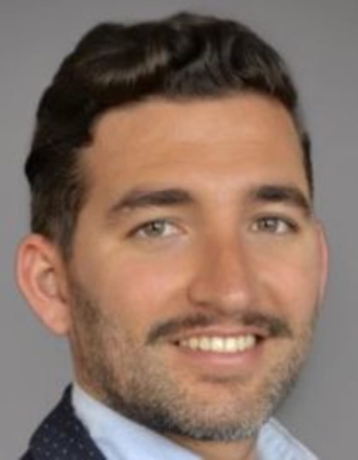 תמונת פורטרט של בעל המקצוע