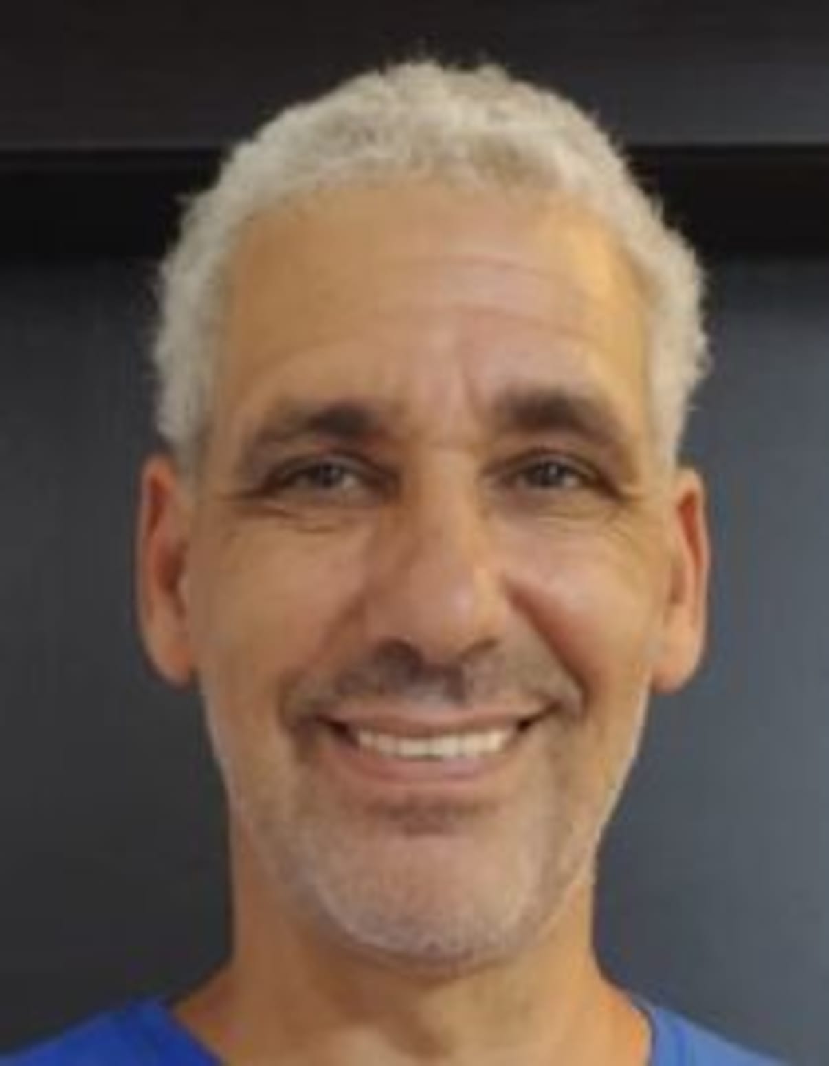 תמונת פורטרט של בעל המקצוע