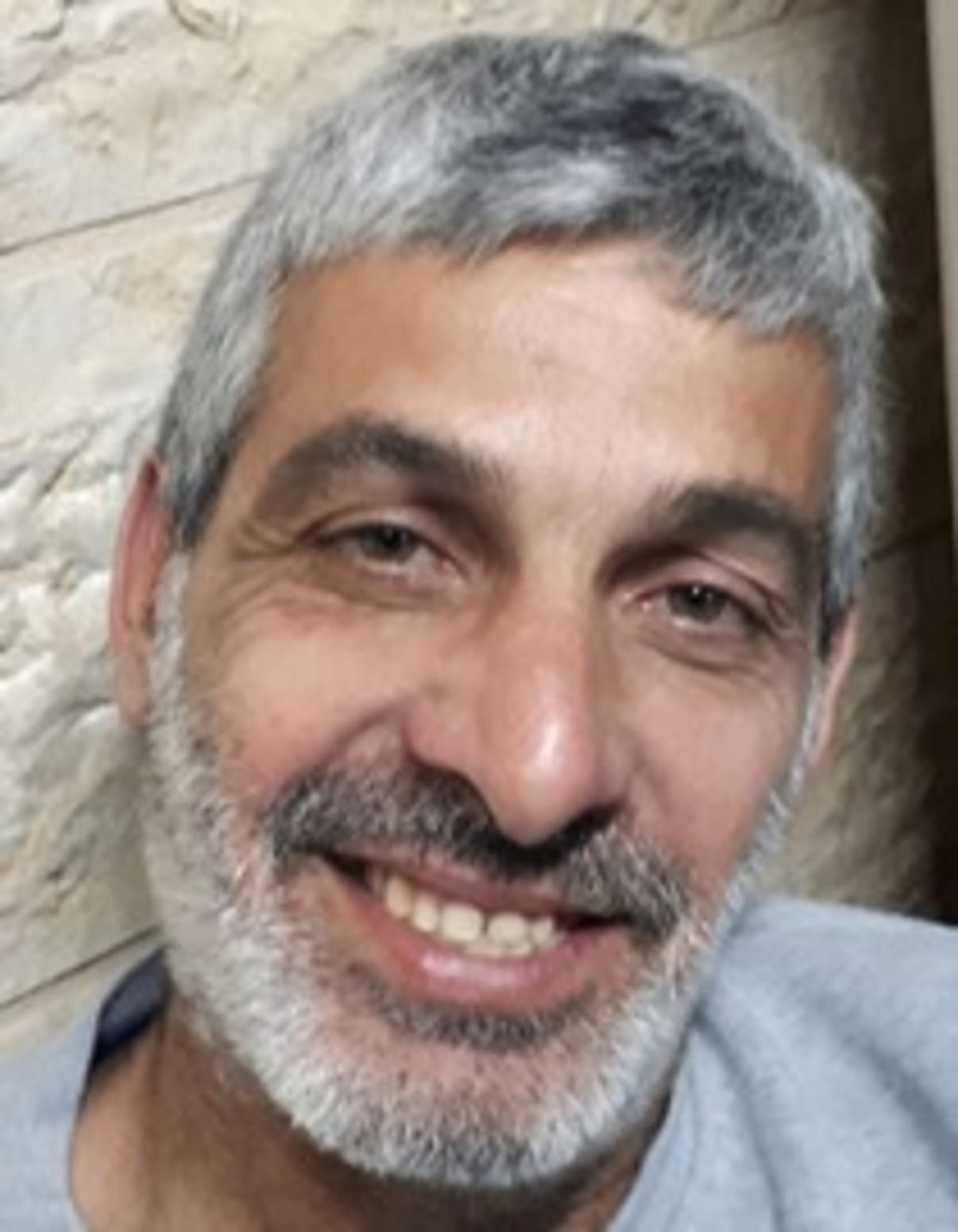 תמונת פורטרט של בעל המקצוע