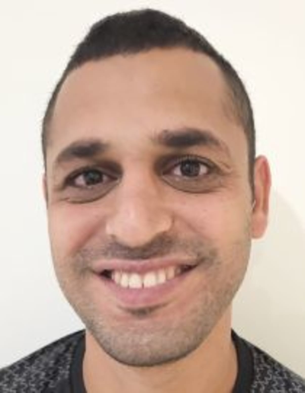 תמונת פורטרט של בעל המקצוע