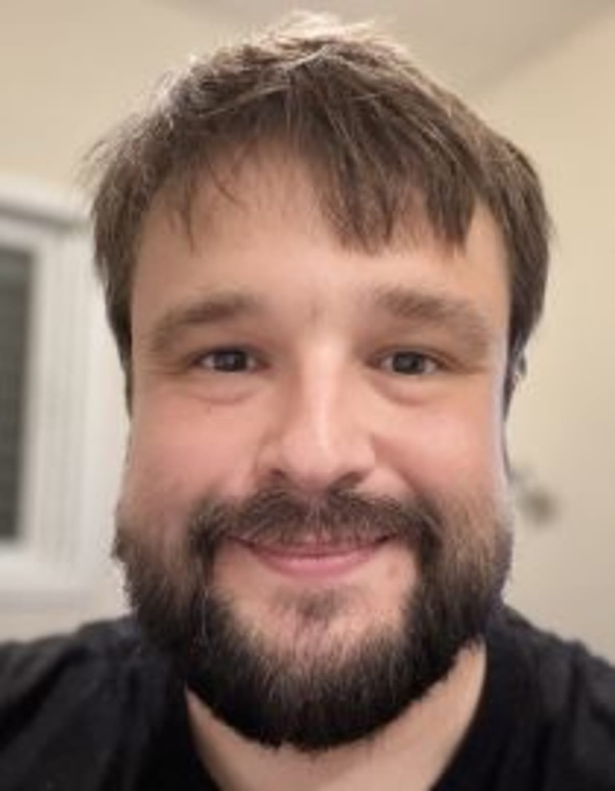 תמונת פורטרט של בעל המקצוע