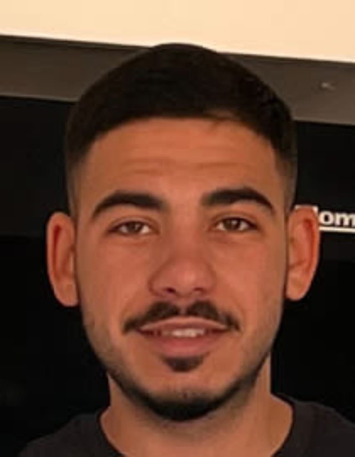 תמונת פורטרט של בעל המקצוע