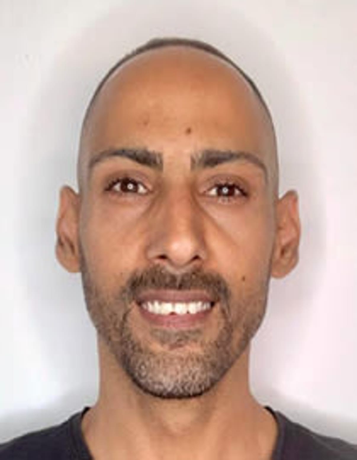 תמונת פורטרט של בעל המקצוע