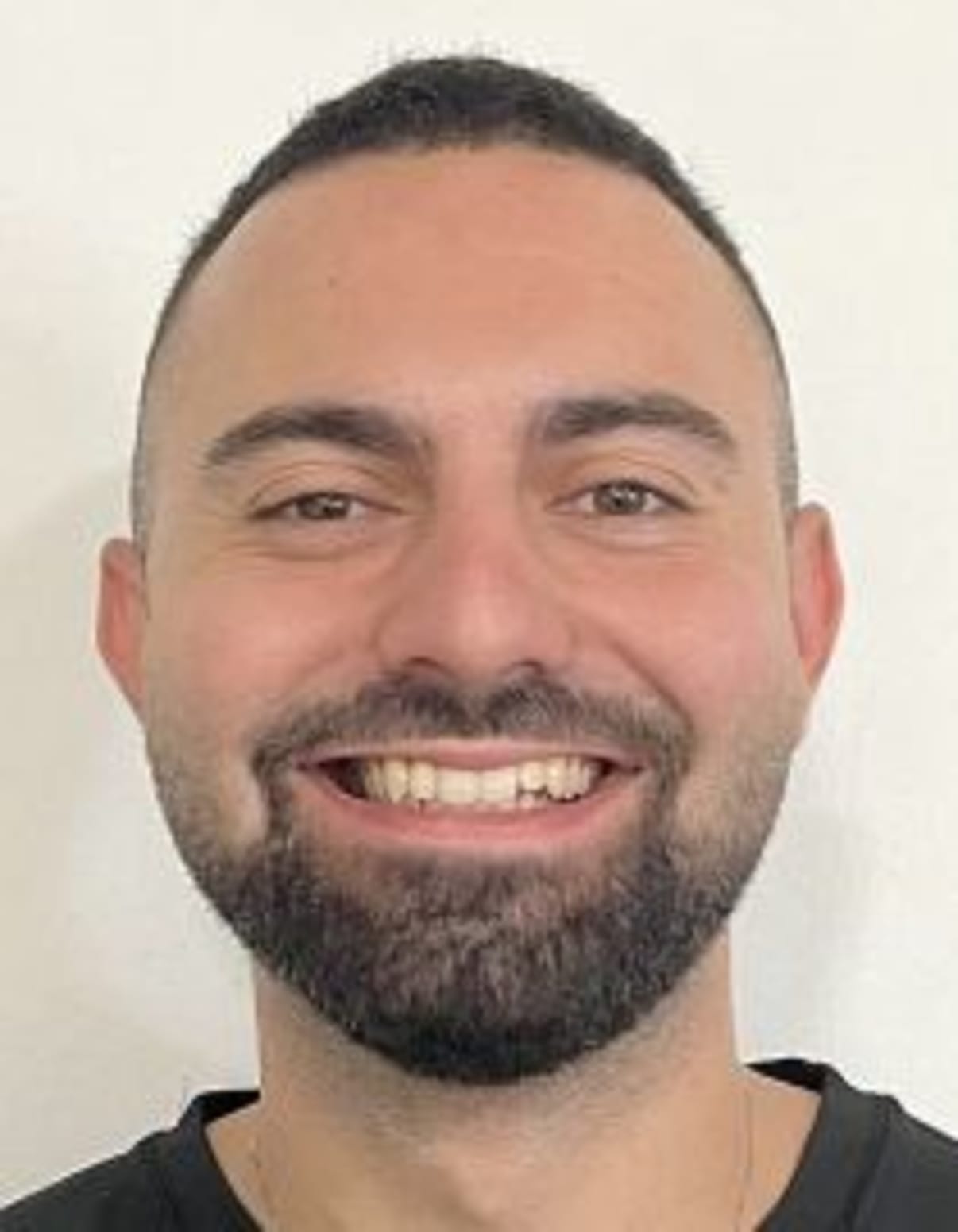 תמונת פורטרט של בעל המקצוע