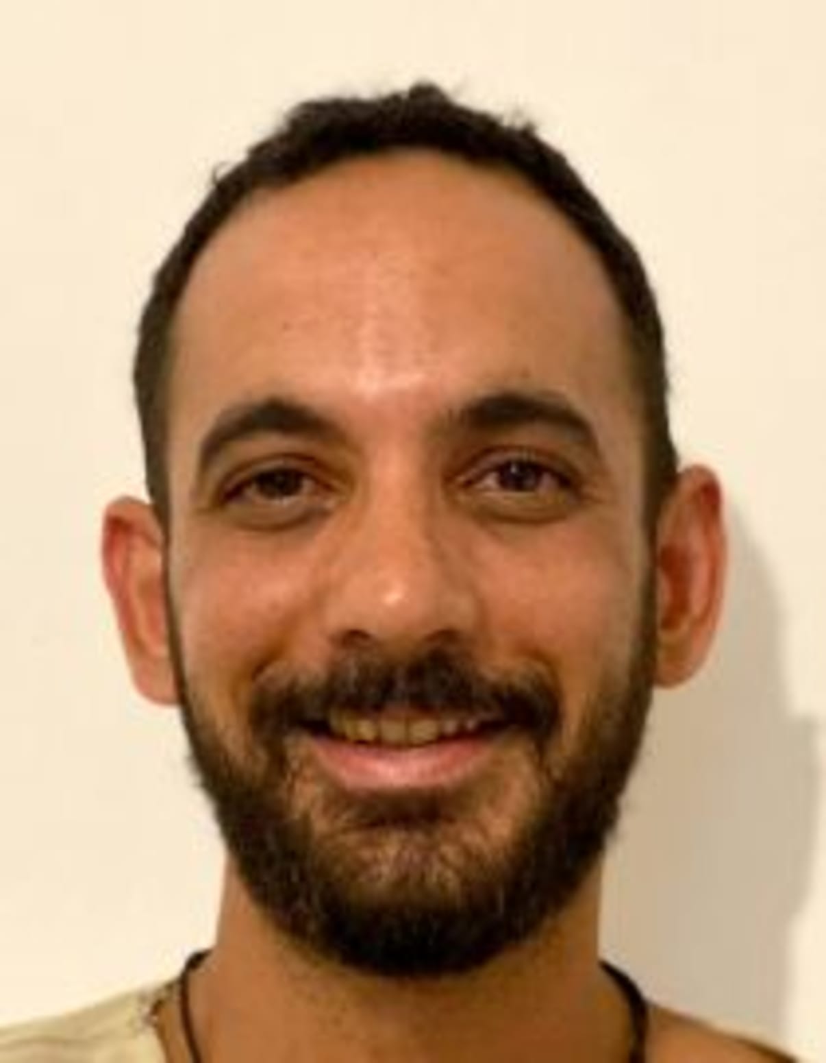 תמונת פורטרט של בעל המקצוע