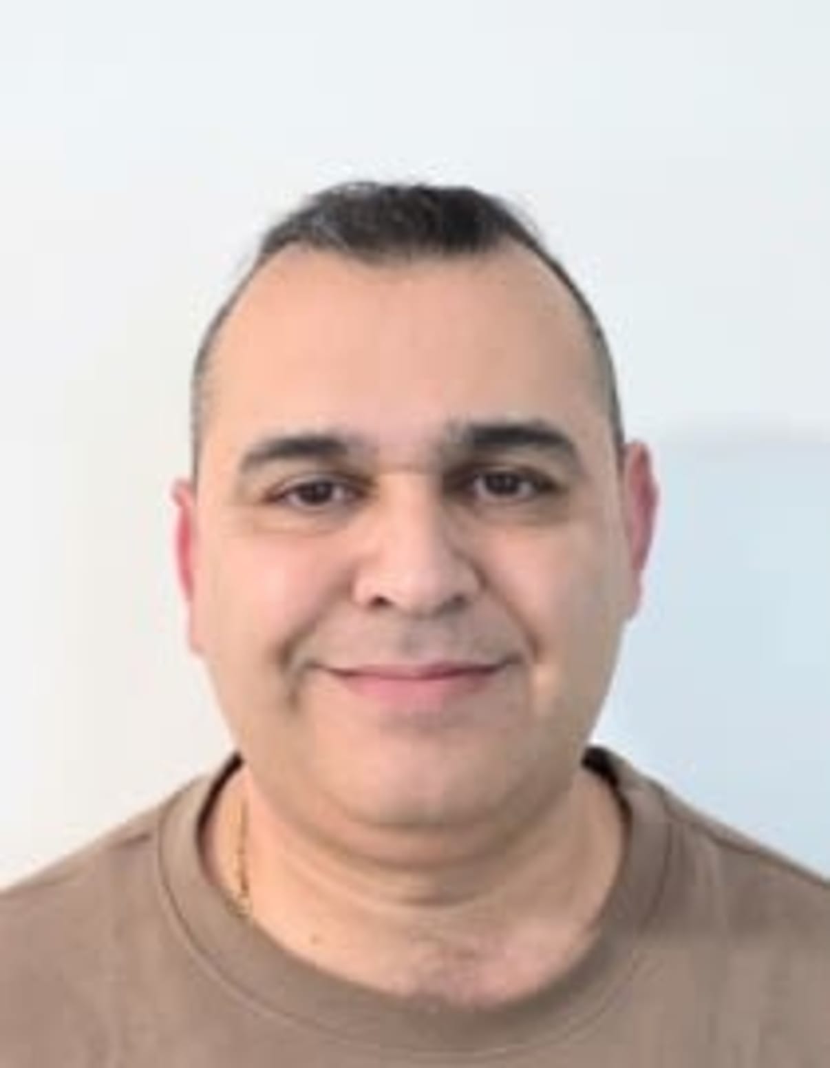 תמונת פורטרט של בעל המקצוע