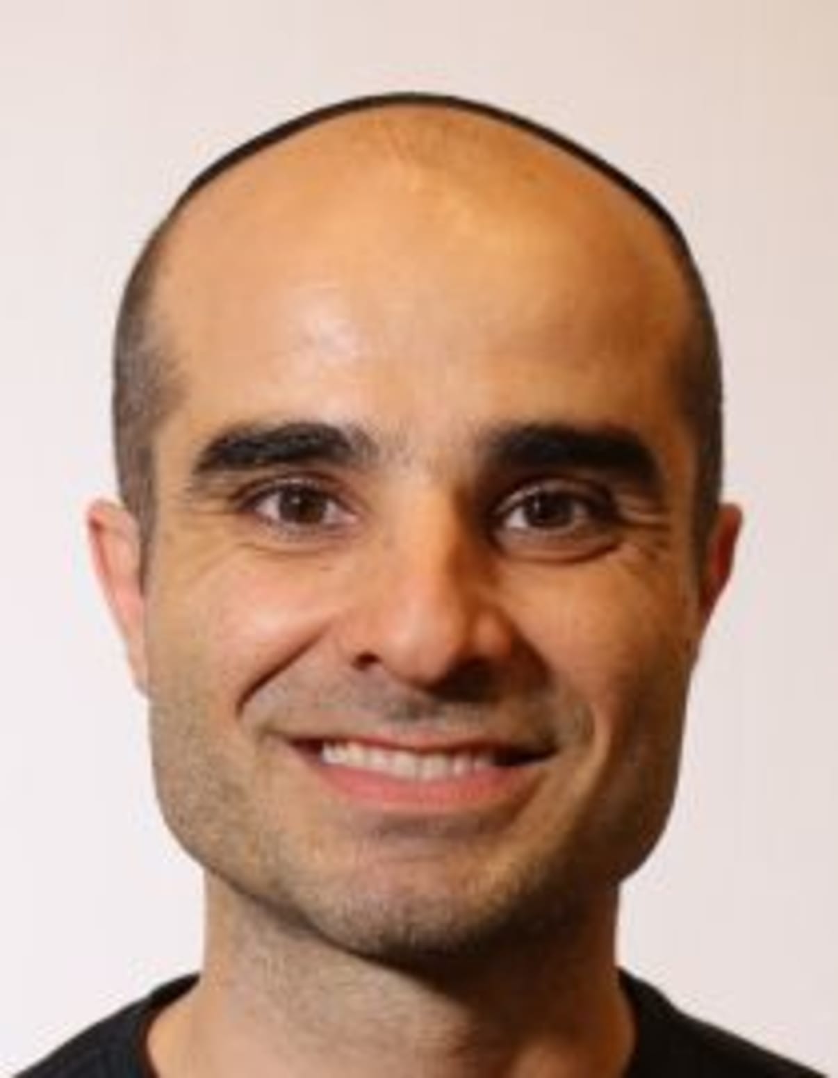 תמונת פורטרט של בעל המקצוע