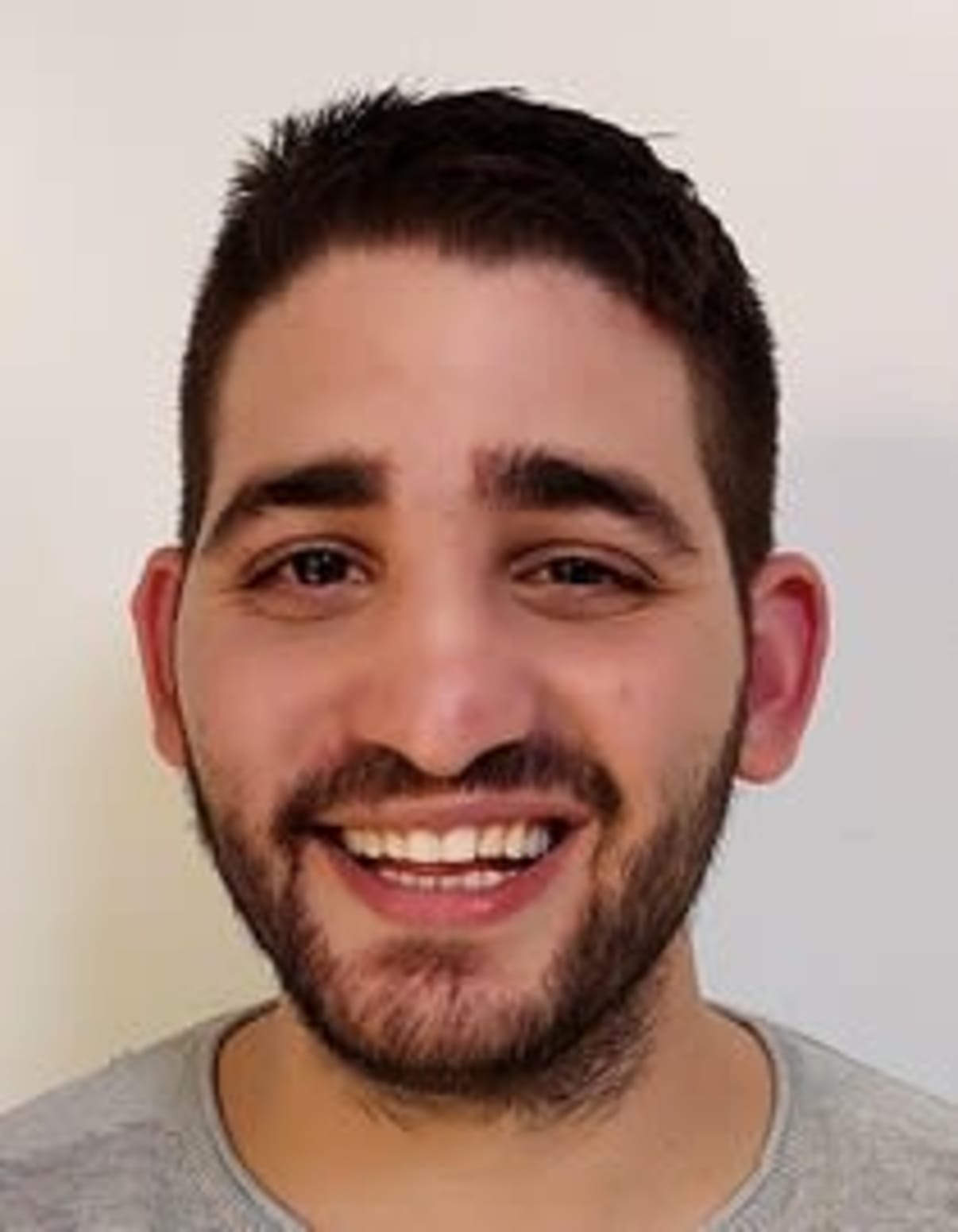 תמונת פורטרט של בעל המקצוע