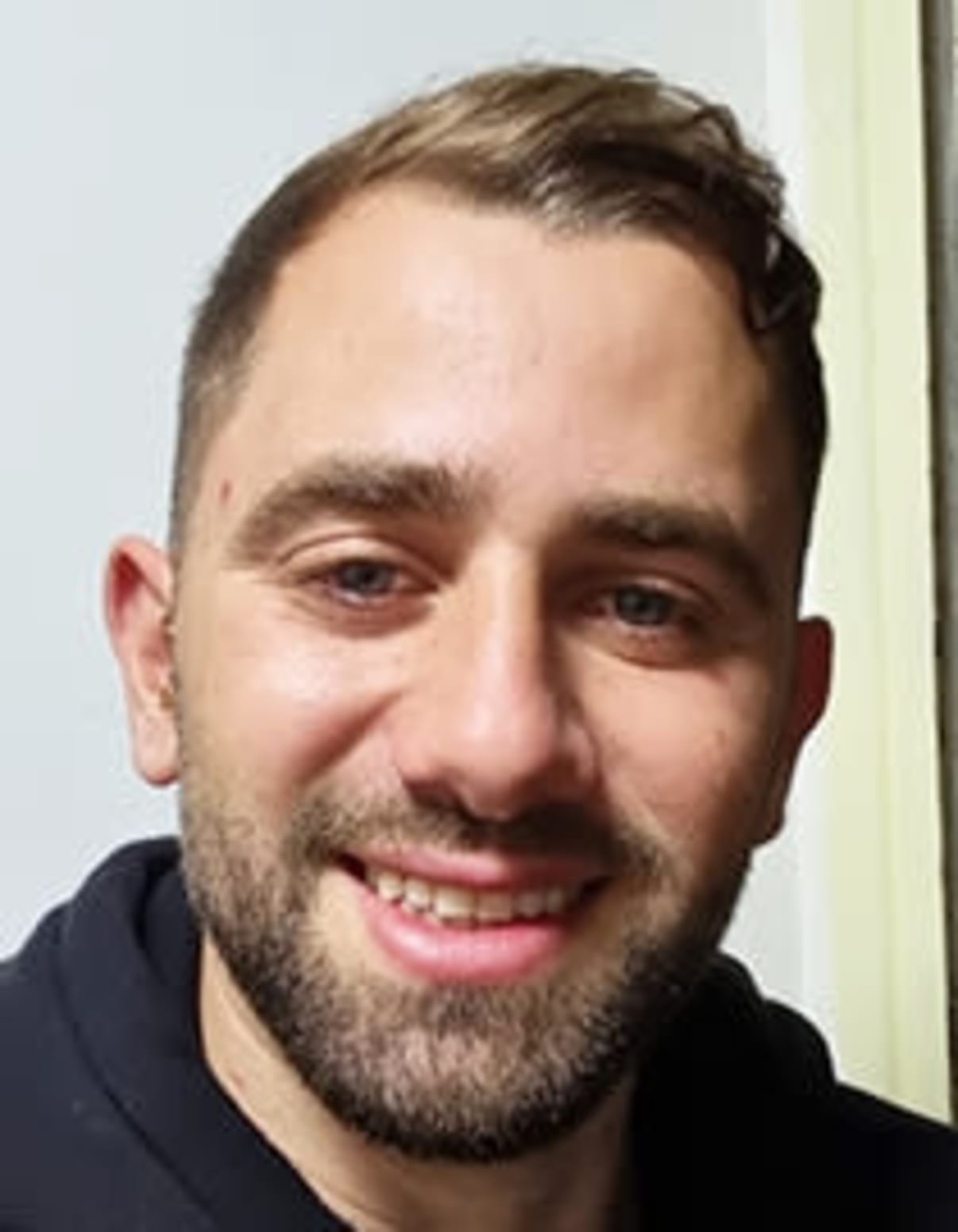 תמונת פורטרט של בעל המקצוע