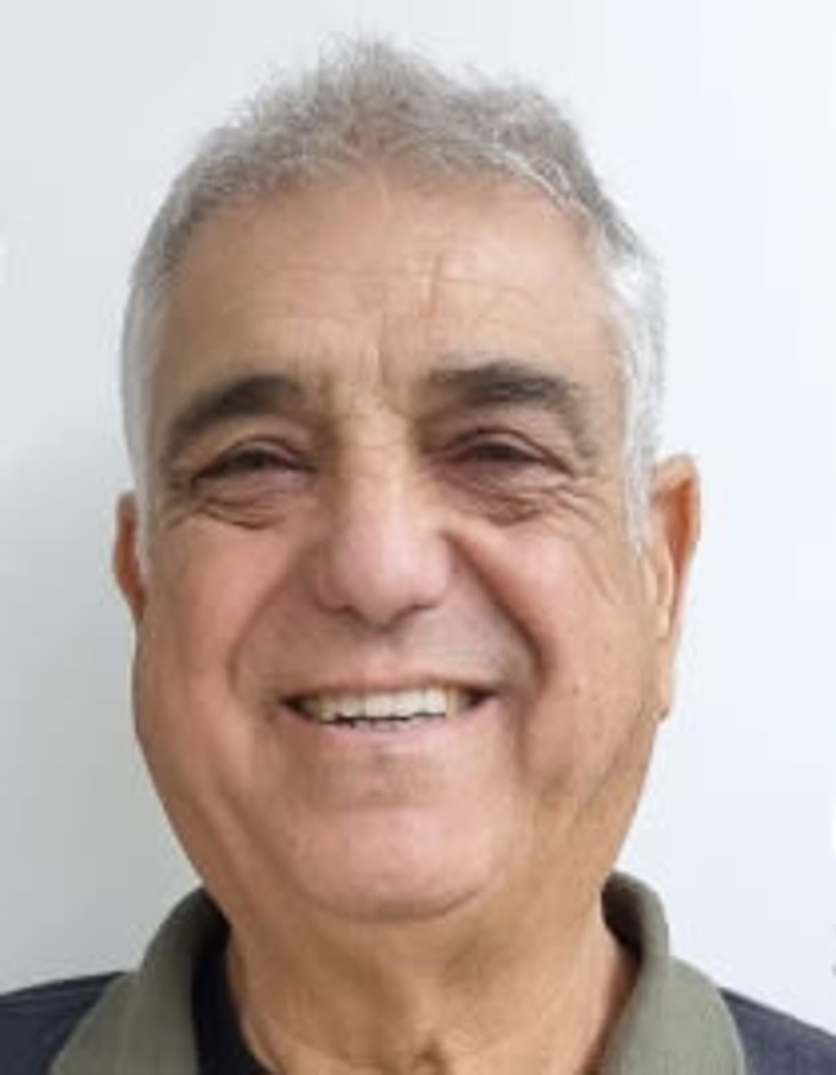 תמונת פורטרט של בעל המקצוע