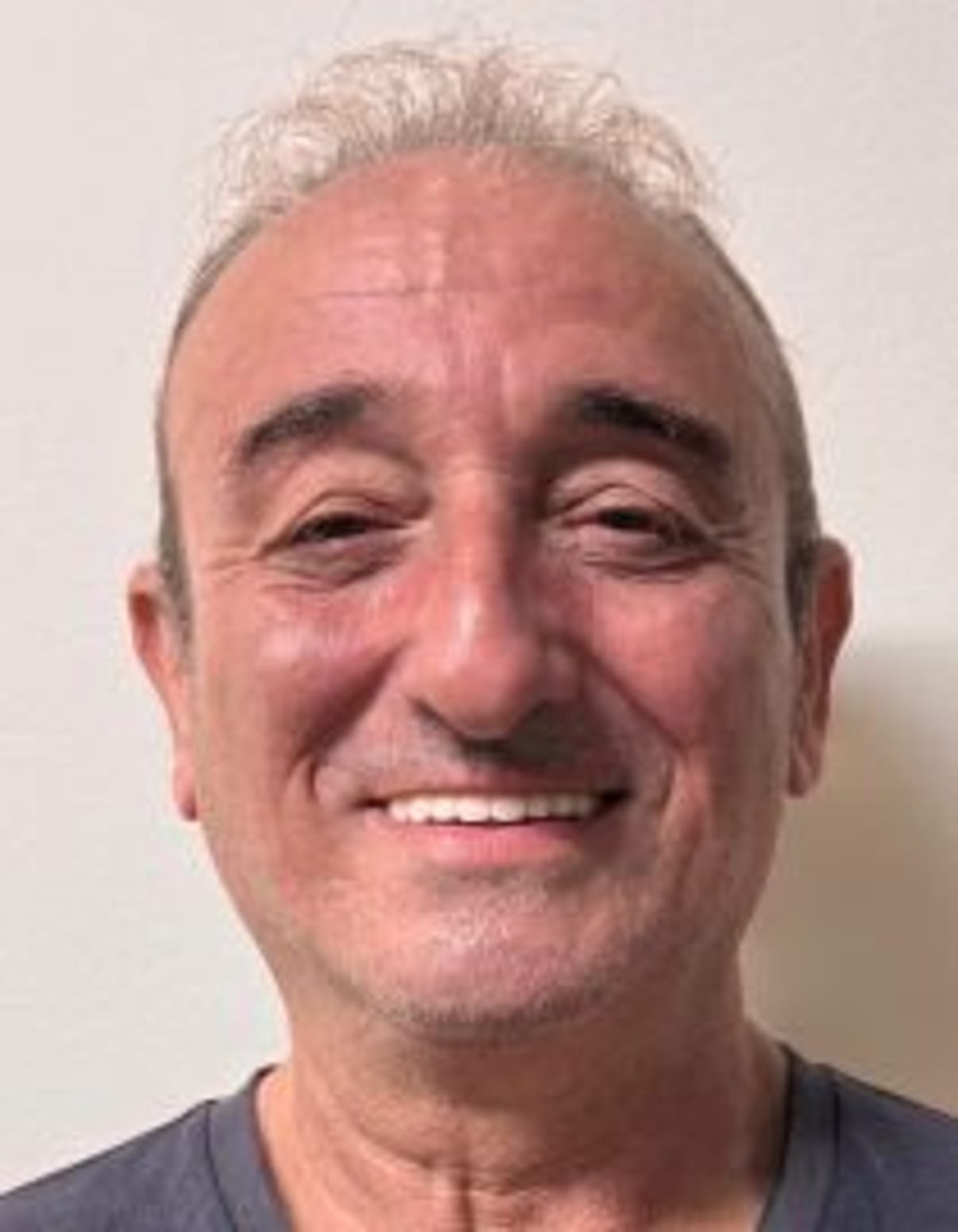 תמונת פורטרט של בעל המקצוע