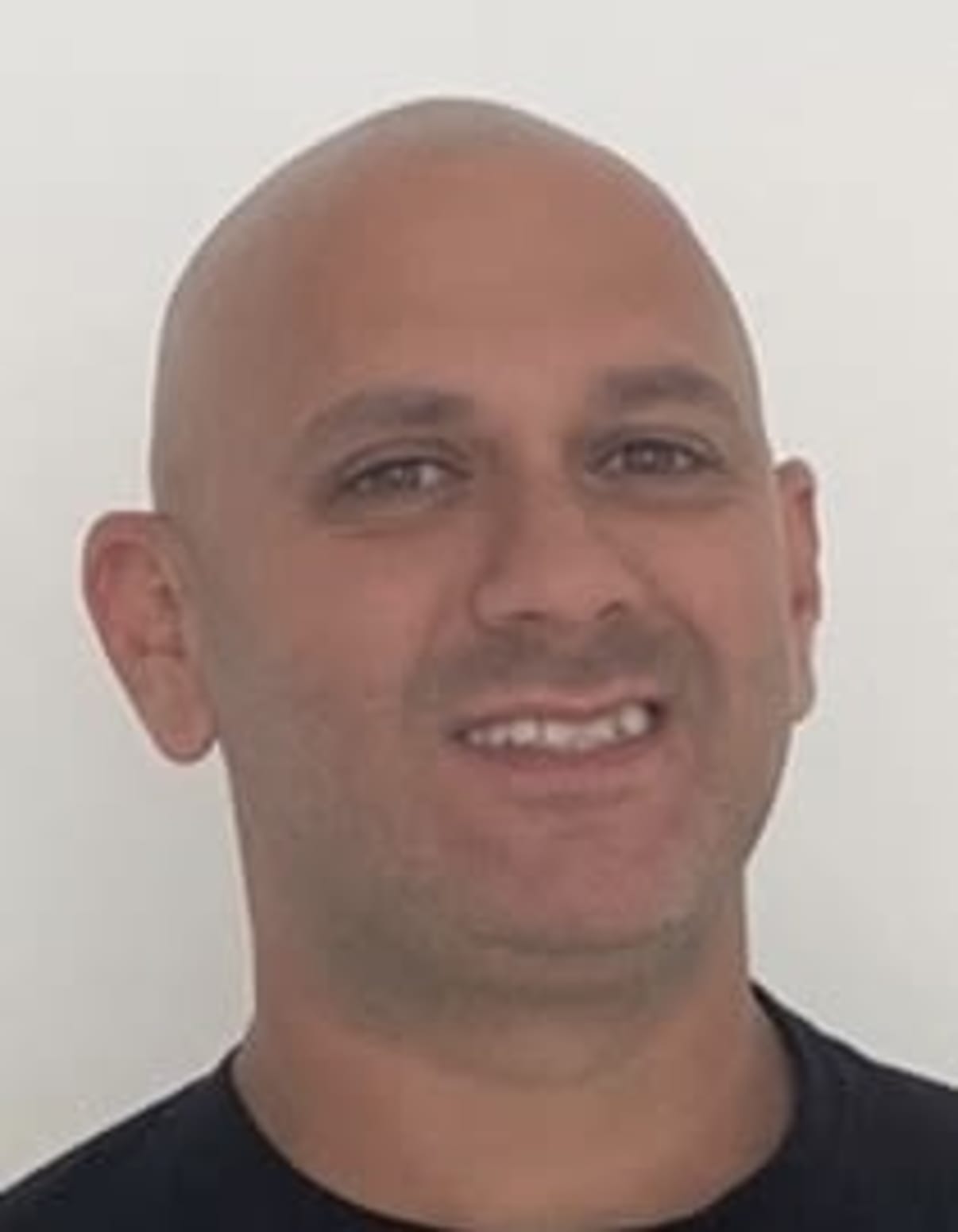 תמונת פורטרט של בעל המקצוע