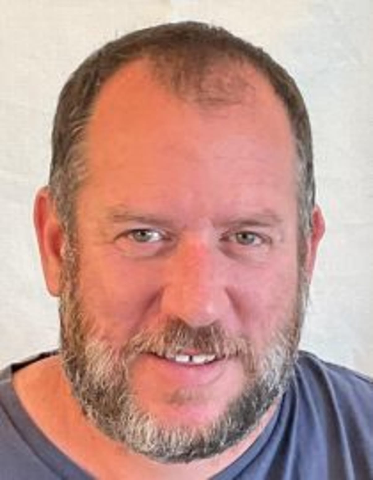 תמונת פורטרט של בעל המקצוע