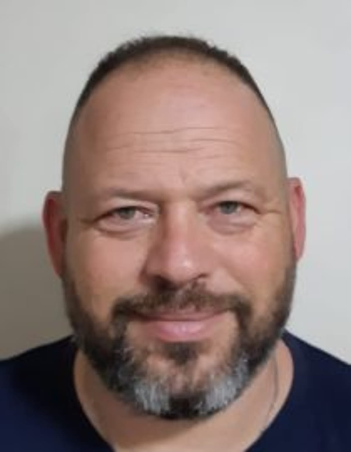 תמונת פורטרט של בעל המקצוע