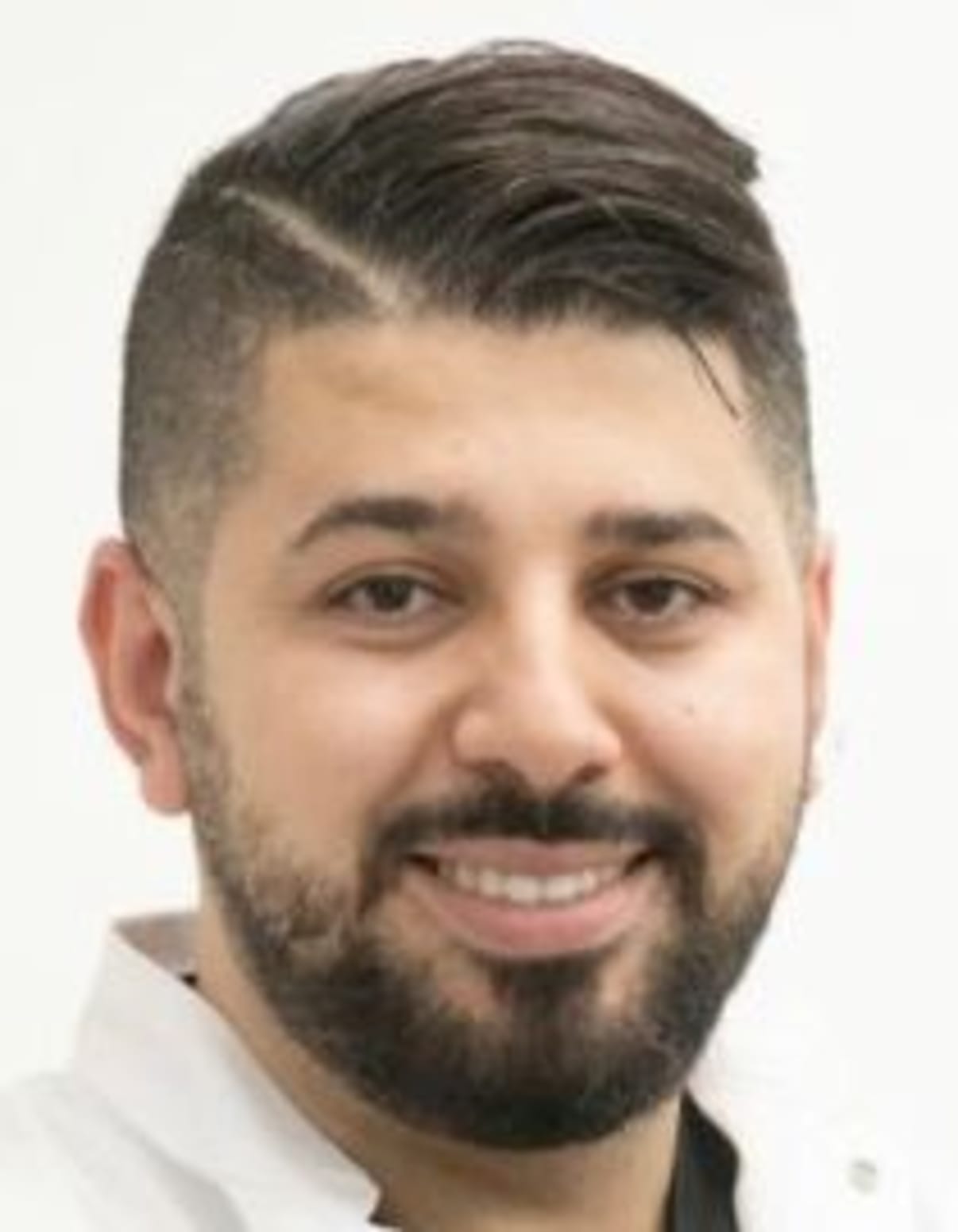 תמונת פורטרט של בעל המקצוע