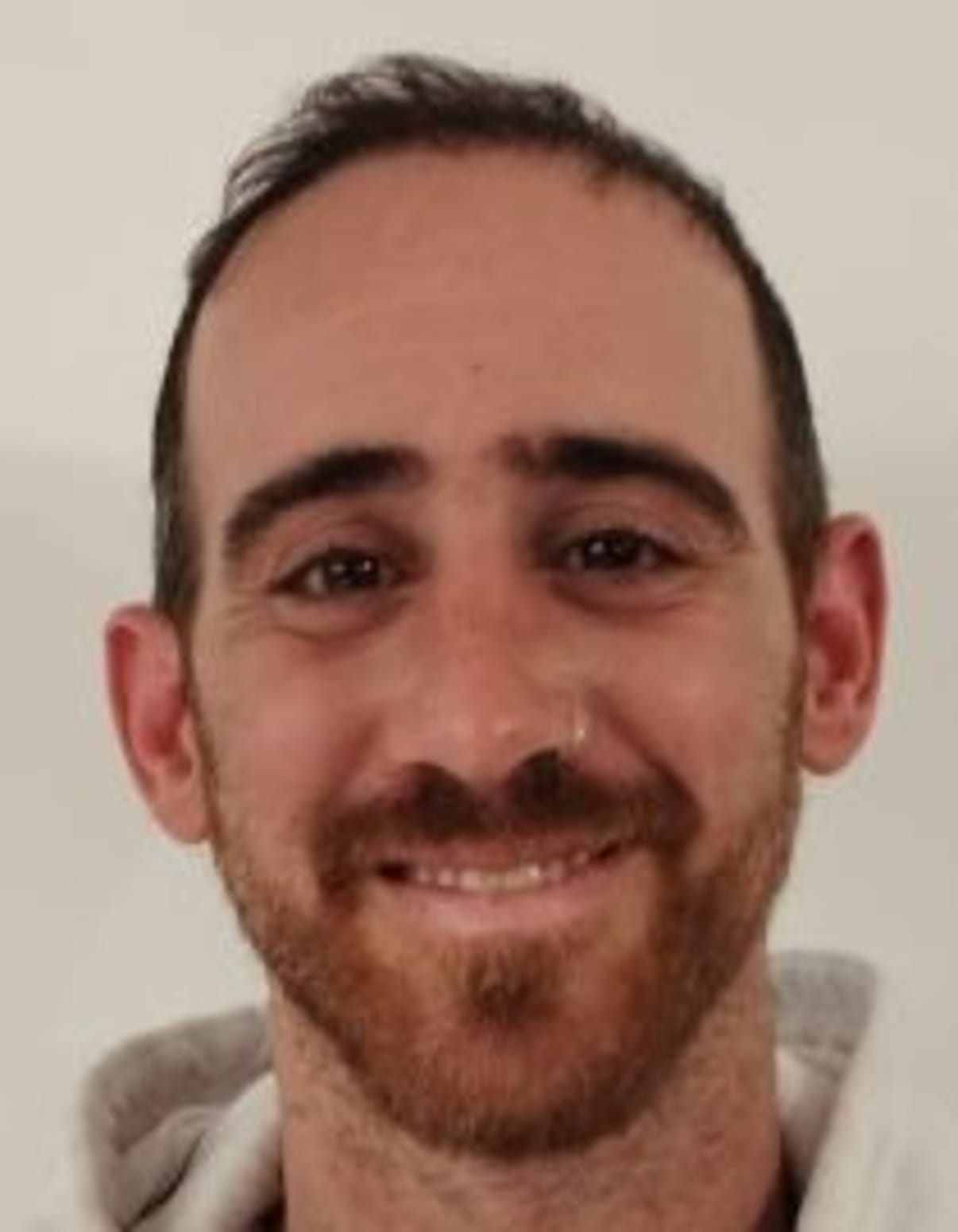 תמונת פורטרט של בעל המקצוע