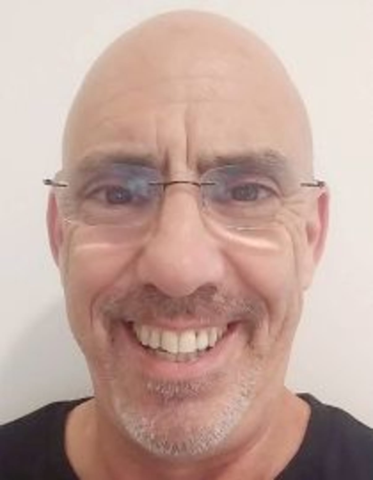 תמונת פורטרט של בעל המקצוע