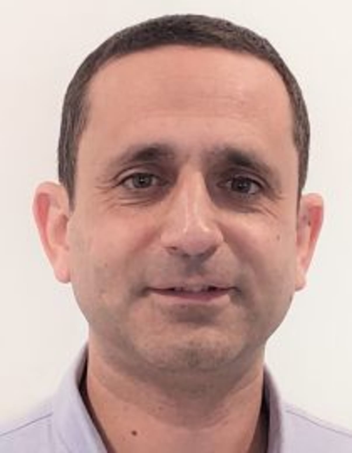 תמונת פורטרט של בעל המקצוע