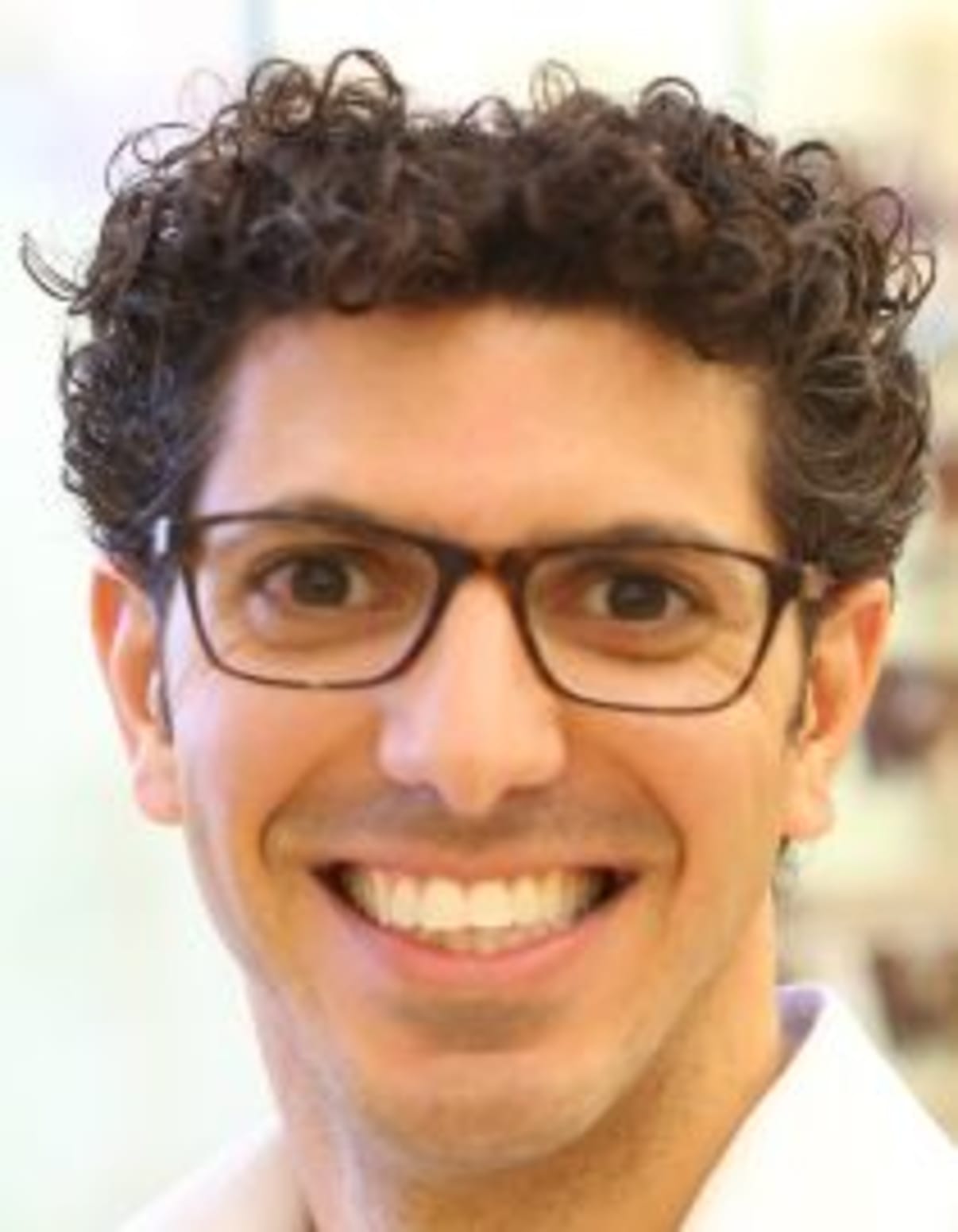 תמונת פורטרט של בעל המקצוע