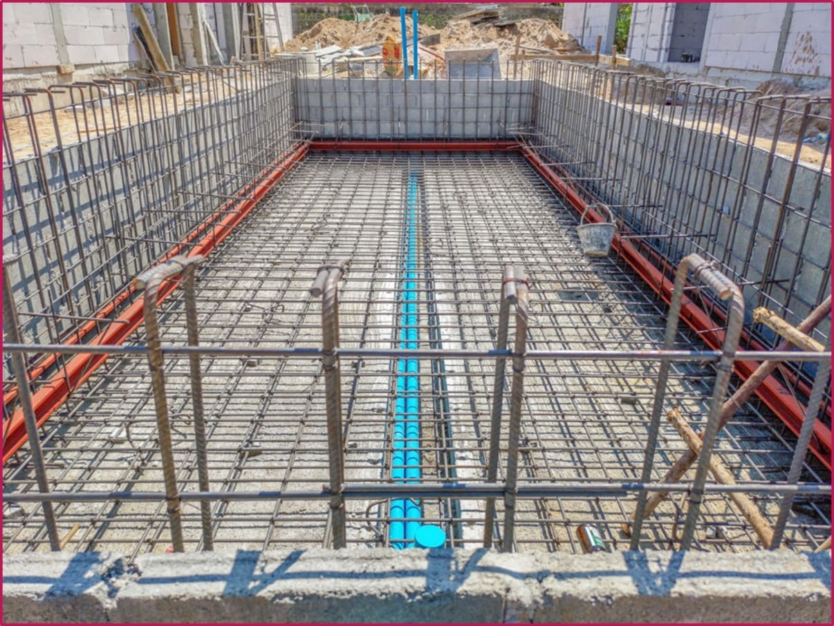 בריכה לפני איטום בריכה לפני איטום