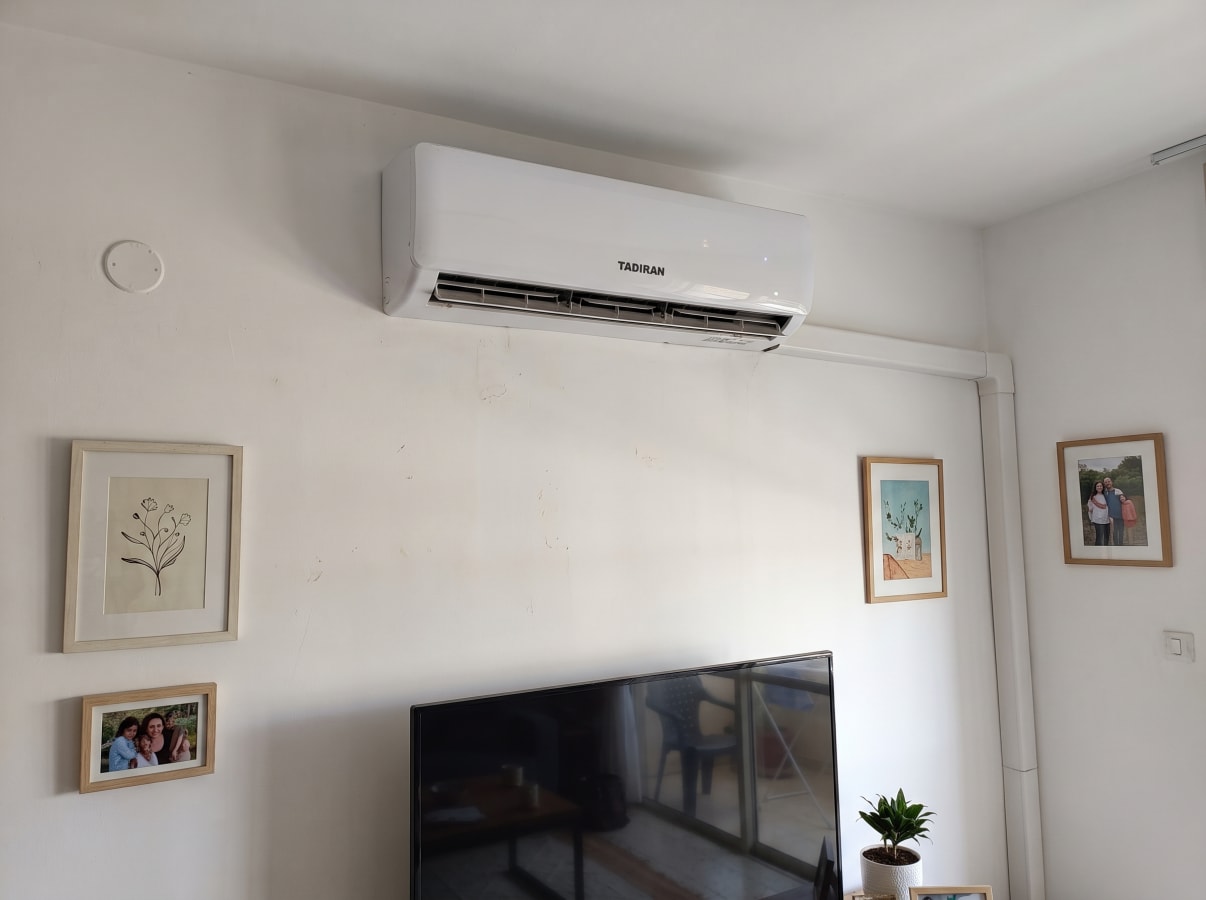 מזגן תדיראן בסלון מזגן תדיראן בסלון