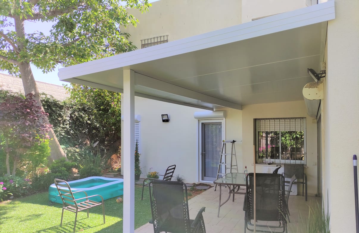 פרגולת פנל מבודד פרגולת פנל מבודד