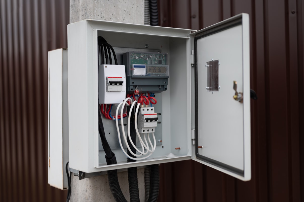 לוח חלוקה לעמדת טעינה