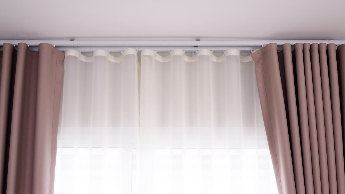 וילון הסטה  וילון הסטה