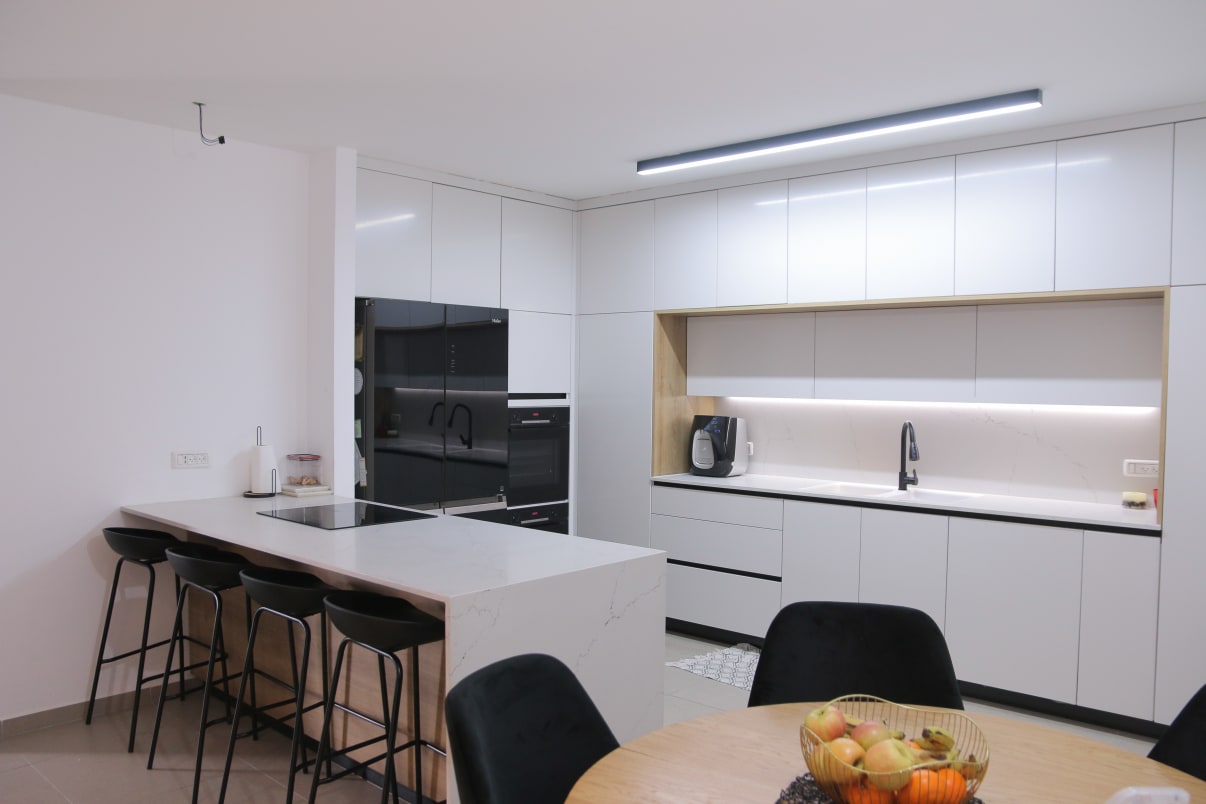 מטבח בצורת ח עם אי