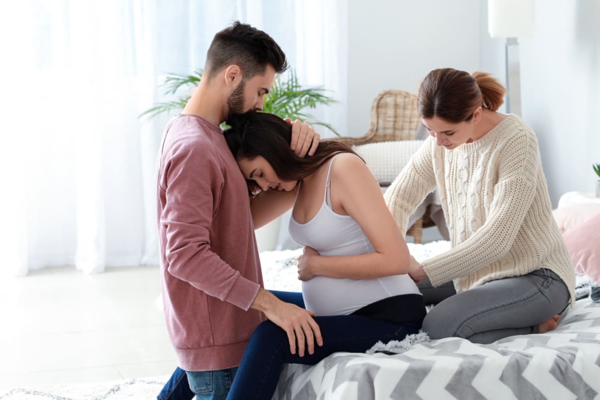 דולה תומכת לידה באמצע ליווי היריון דולה תומכת לידה באמצע ליווי היריון