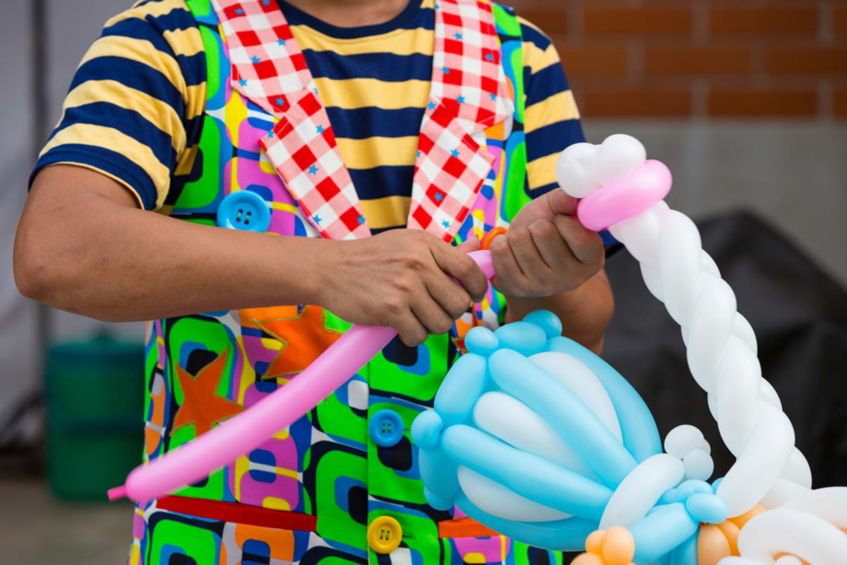 מפעיל בלונים ליום הולדת