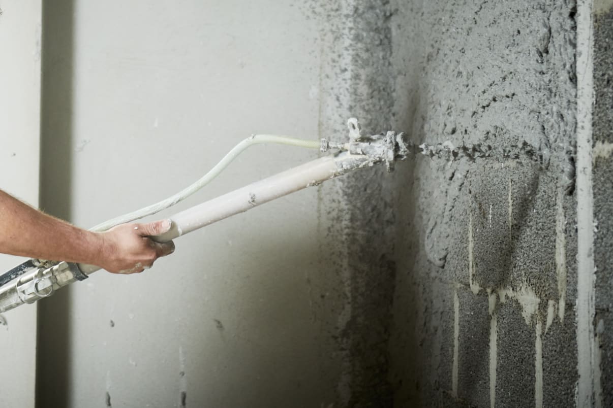 איטום קיר בהתזה