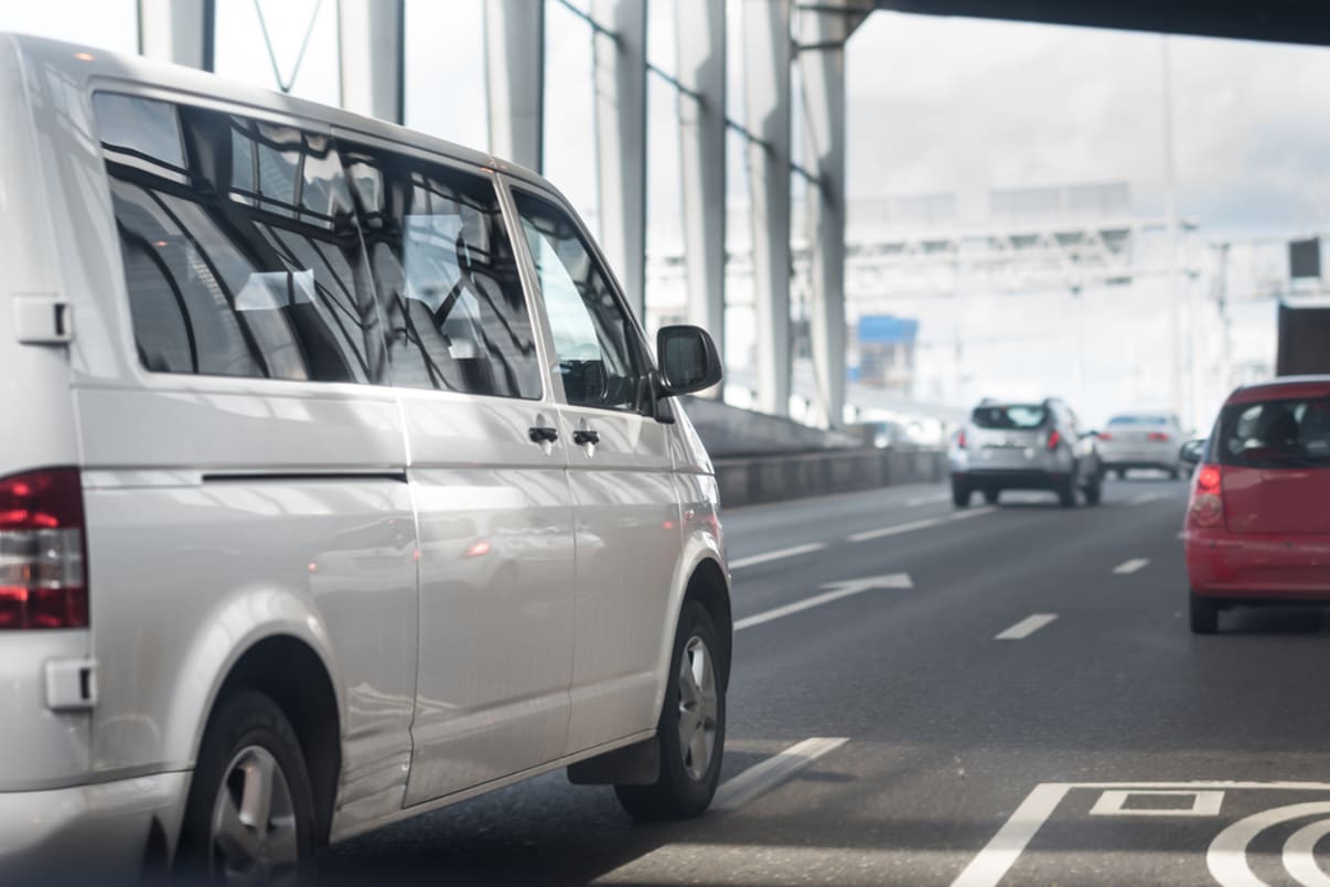 מיניבוס הסעות לנתב"ג