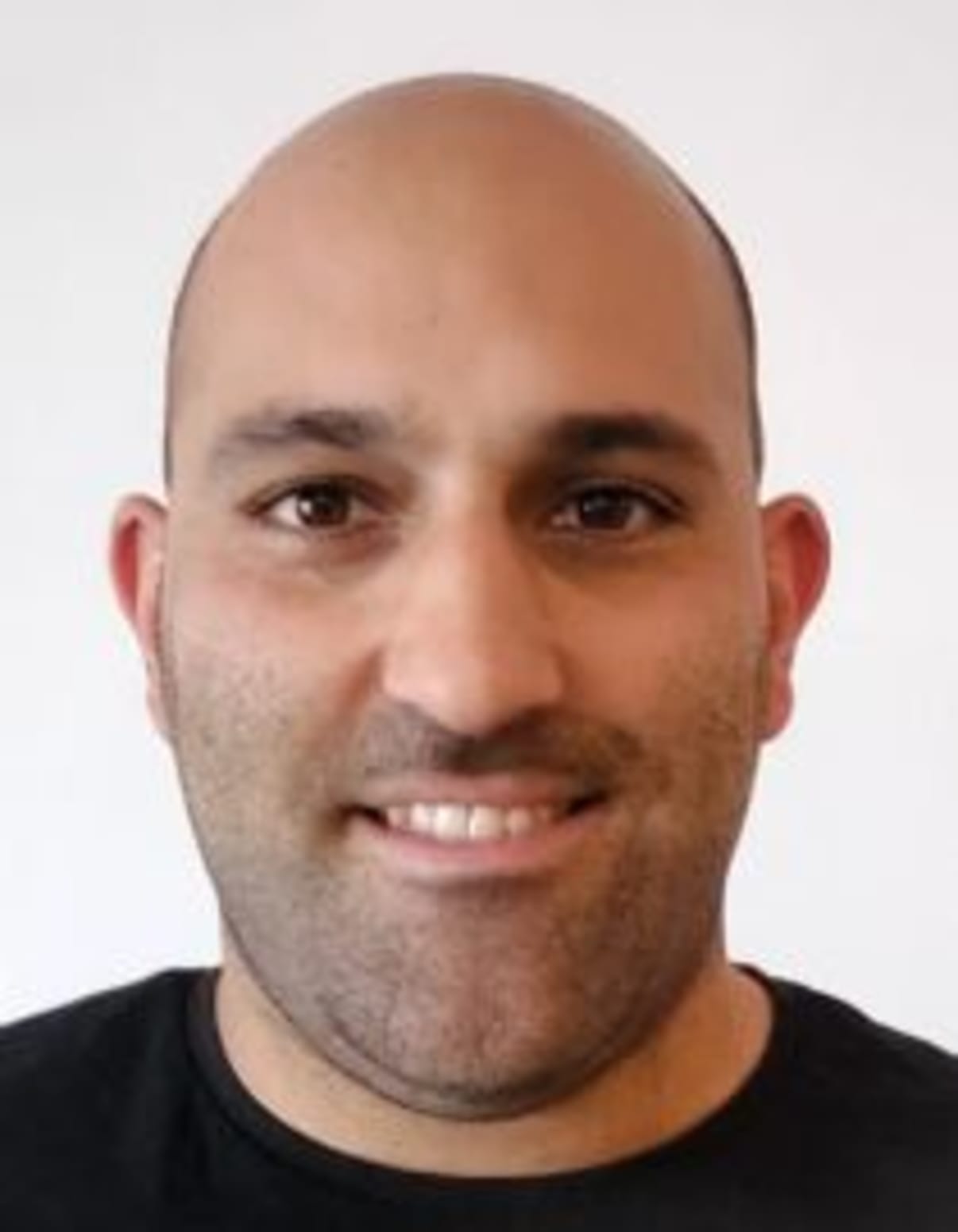 תמונת פורטרט של בעל המקצוע