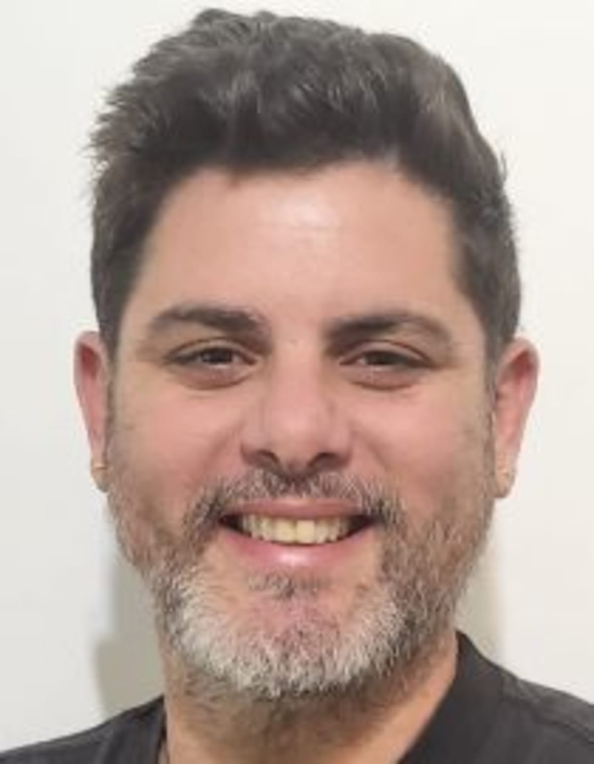 תמונת פורטרט של בעל המקצוע תמונת פורטרט של בעל המקצוע