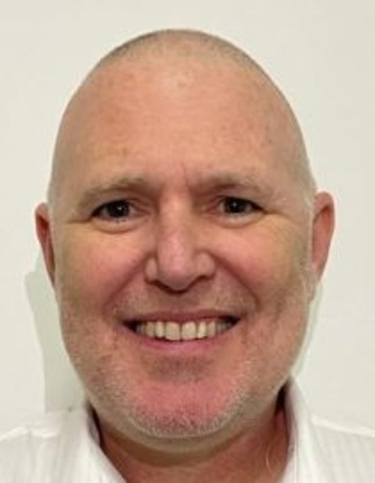 תמונת פורטרט של בעל המקצוע