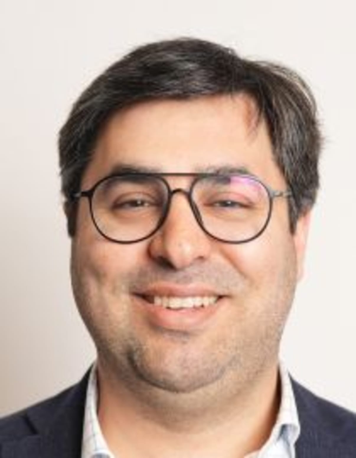 תמונת פורטרט של בעל המקצוע